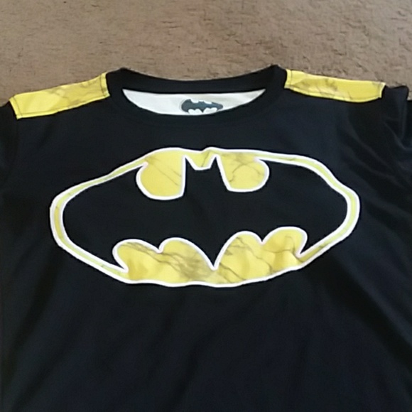Boys Girls BATMAN Logo Poly T-Shirt Size XL 18 NWT - Picture 2 of 3